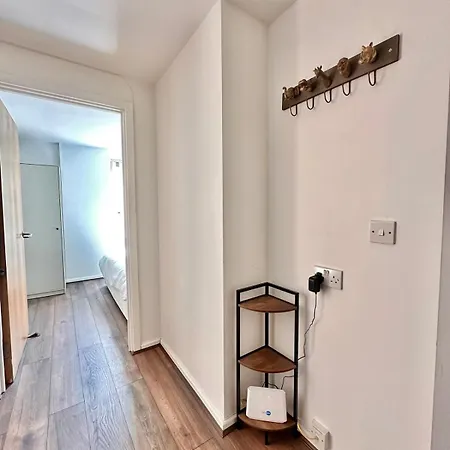 Kelham Island Gem, Heart Of The Action, Netflix Apartment Sheffield