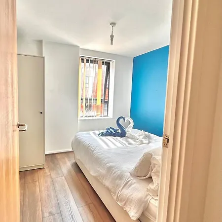 Apartment Kelham Island Gem, Heart Of The Action, Netflix Sheffield
