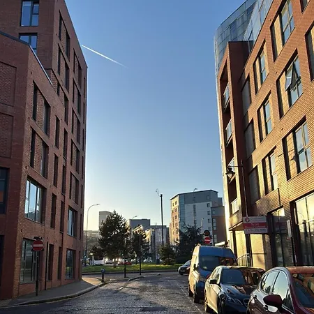 Kelham Island Gem, Heart Of The Action, Netflix *