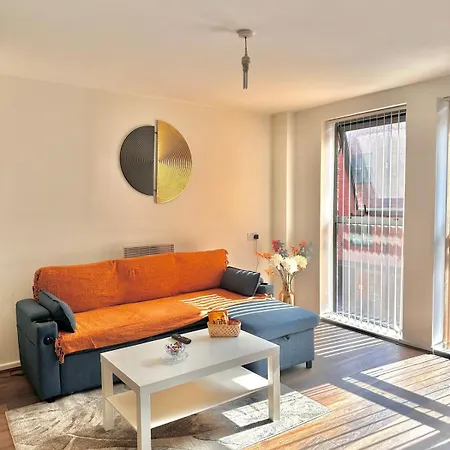 Apartment Kelham Island Gem, Heart Of The Action, Netflix